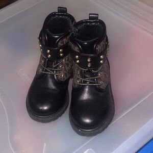 MICHAEL Michael Kors Black and Gold Kids Boots